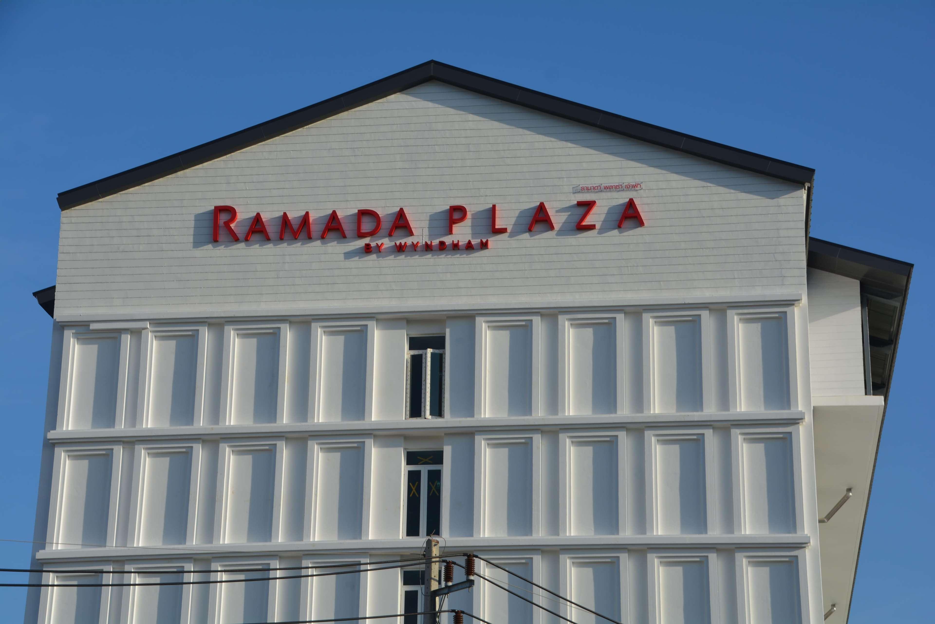 Ramada Plaza By Wyndham Chao Fah Phuket Hotel Exterior photo